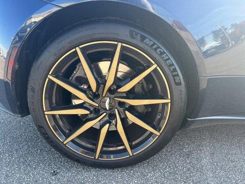 2020 Aston Martin DB11 Volante