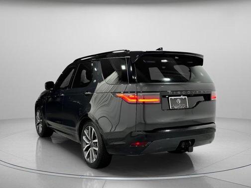 2024 Land Rover Discovery P300 Dynamic SE