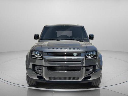 2025 Land Rover Defender P400 X-Dynamic SE