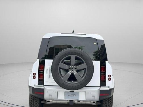 2025 Land Rover Defender P300