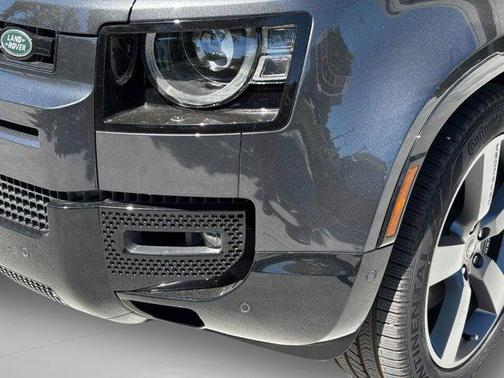 2025 Land Rover Defender P525 V8