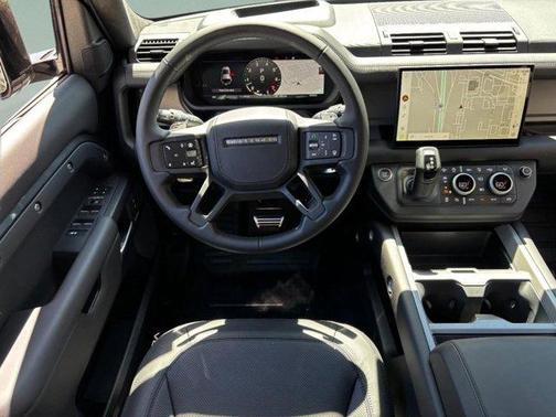 2025 Land Rover Defender P525 V8