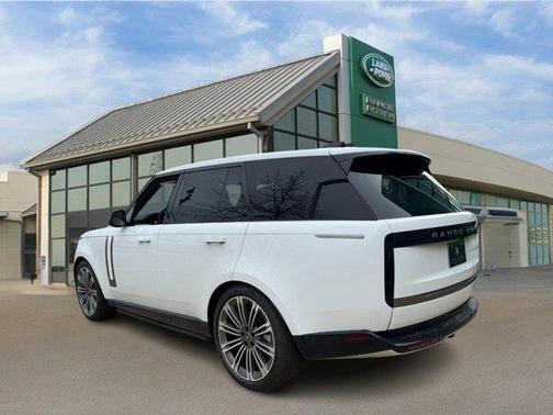 2025 Land Rover Range Rover P400 SE