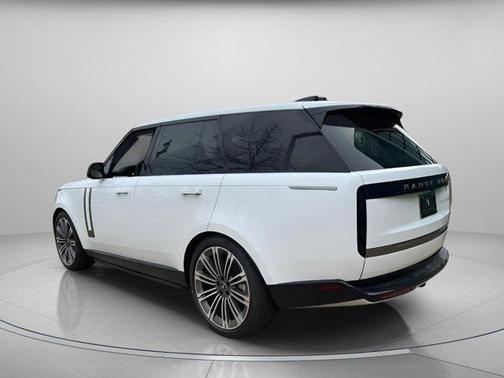 2025 Land Rover Range Rover P400 SE