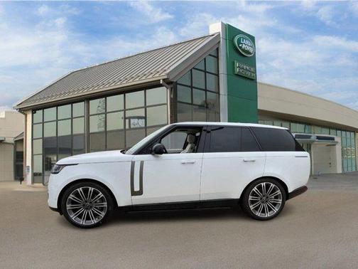 2025 Land Rover Range Rover P400 SE