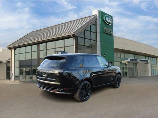 2025 Land Rover Range Rover P400 SE