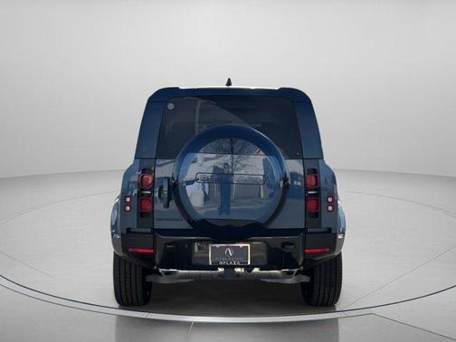 2025 Land Rover Defender P400 X-Dynamic SE