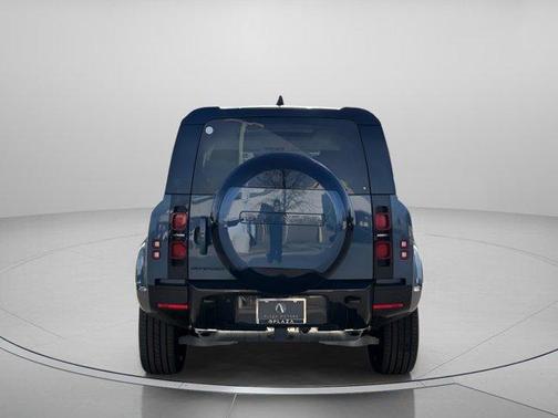 2025 Land Rover Defender P400 X-Dynamic SE