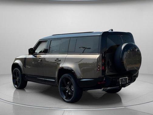 2025 Land Rover Defender P400 X-Dynamic SE