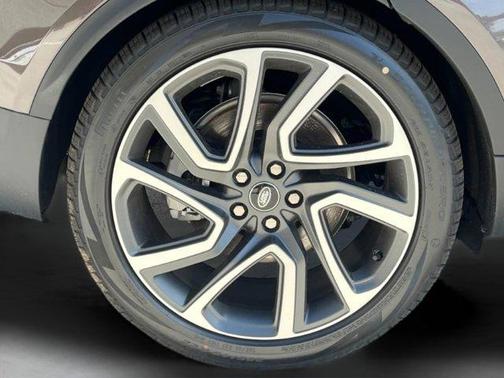 2025 Land Rover Discovery P300 S