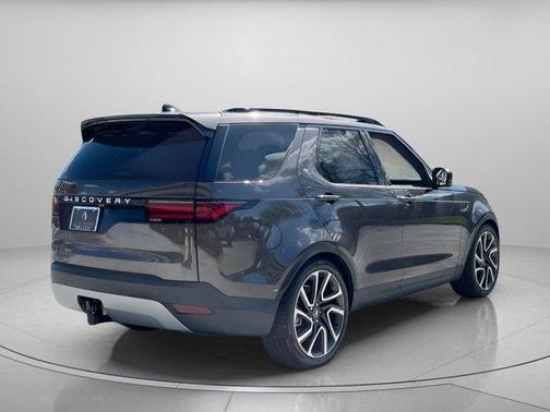 2025 Land Rover Discovery P300 S
