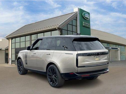 2025 Land Rover Range Rover P530 SE