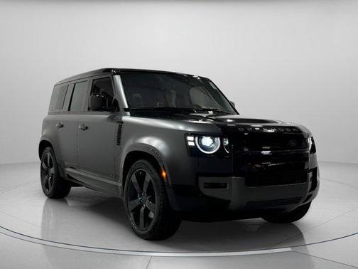 2026 Land Rover Defender P525 V8