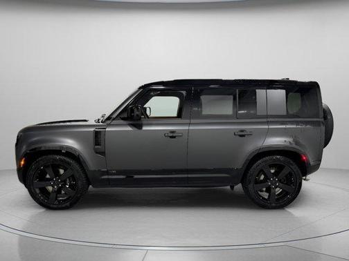 2026 Land Rover Defender 