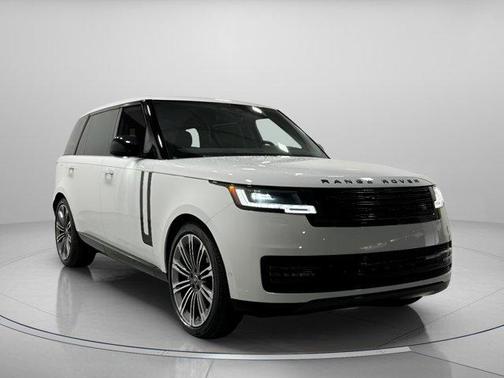 2025 Land Rover Range Rover P400 SE 7 Seat