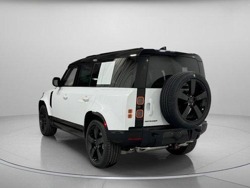 2026 Land Rover Defender 110 X-Dynamic SE
