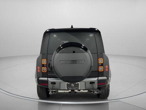 2026 Land Rover Defender 110 V8