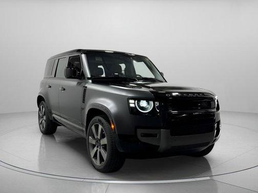 2026 Land Rover Defender 110 V8