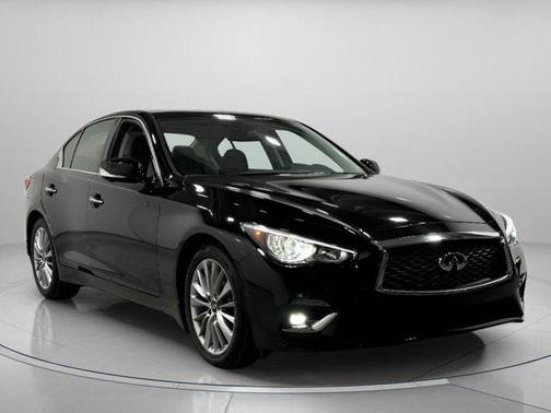 2023 INFINITI Q50 LUXE