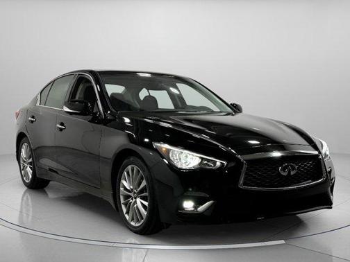 2023 INFINITI Q50 LUXE