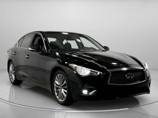 2023 INFINITI Q50 LUXE