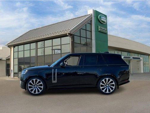 2025 Land Rover Range Rover P400 SE