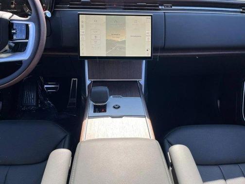 2025 Land Rover Range Rover P400 SE