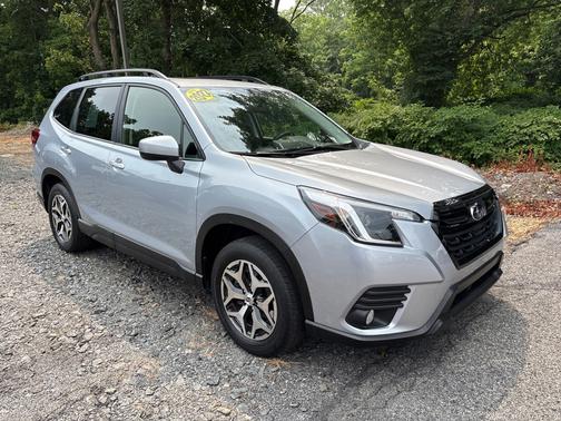 2022 Subaru Forester Premium