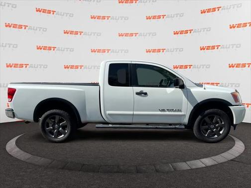 2015 Nissan Titan SV