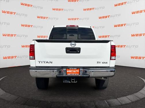 2015 Nissan Titan SV