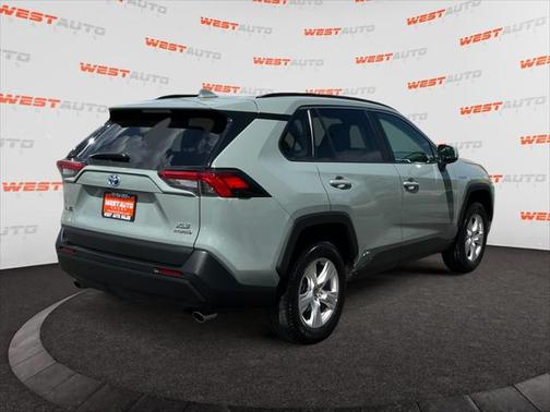 2021 Toyota RAV4 Hybrid XLE