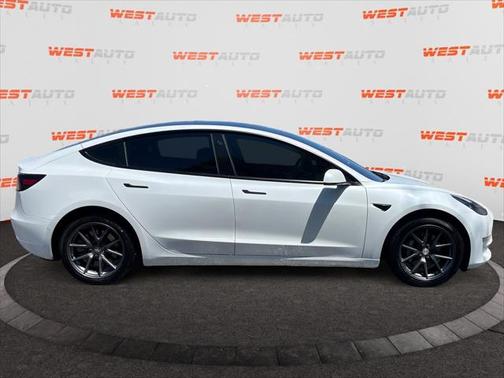 2022 Tesla Model 3 Standard Range