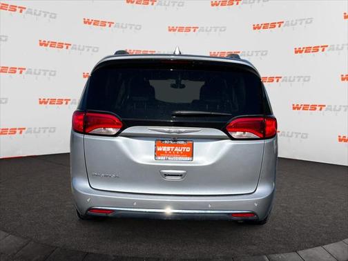 2019 Chrysler Pacifica Touring L