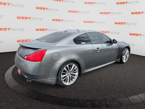 2011 INFINITI G37x Base