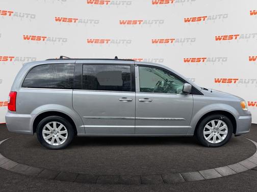 2015 Chrysler Town & Country Touring