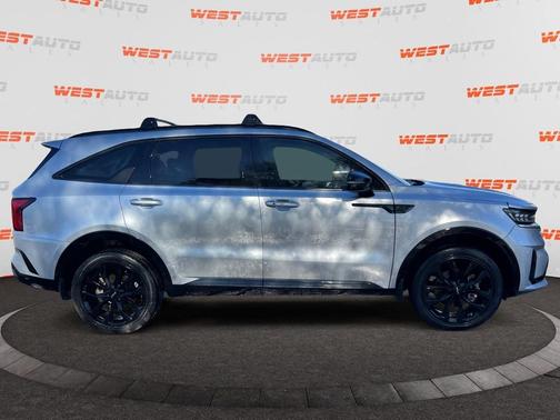 2022 Kia Sorento SX