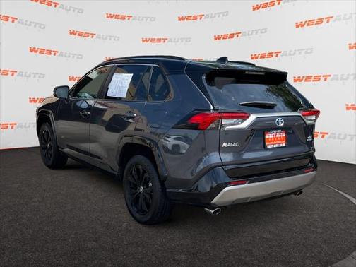 2023 Toyota RAV4 Hybrid SE