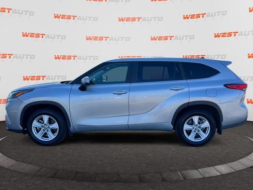 2023 Toyota Highlander LE
