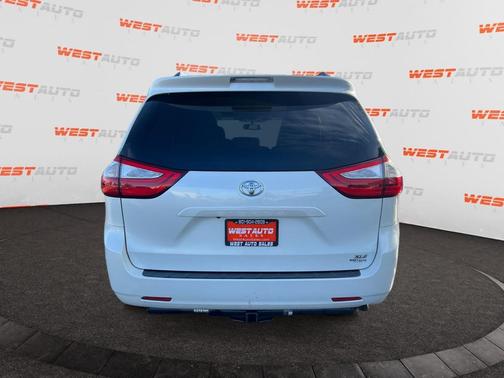 2015 Toyota Sienna XLE