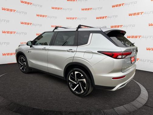 2023 Mitsubishi Outlander PHEV SE S-AWC