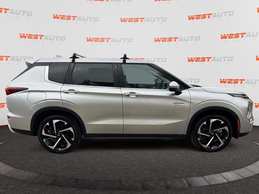 2023 Mitsubishi Outlander PHEV SE S-AWC