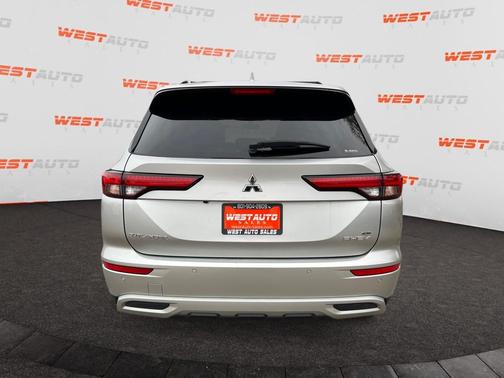 2023 Mitsubishi Outlander PHEV SE S-AWC