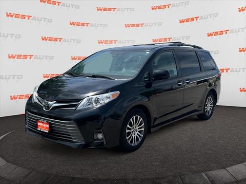 2020 Toyota Sienna XLE