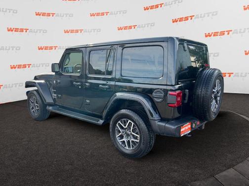 2024 Jeep Wrangler 4-Door Sahara 4x4