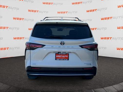 2021 Toyota Sienna Platinum 7 Passenger