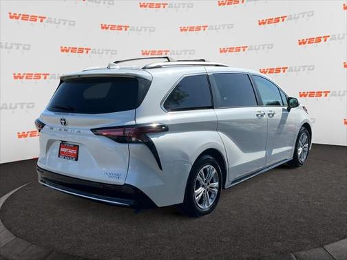 2021 Toyota Sienna Platinum 7 Passenger
