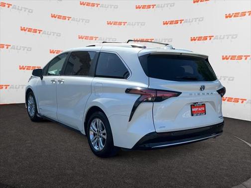 2021 Toyota Sienna Platinum 7 Passenger