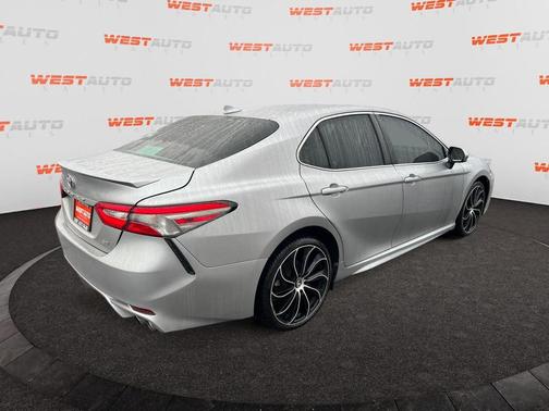 2019 Toyota Camry SE
