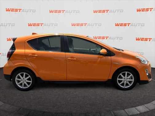 2017 Toyota Prius c One