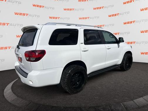 2018 Toyota Sequoia SR5
